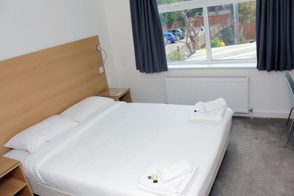 Gidea Park Hotel รอมฟอร์ด ภายนอก รูปภาพ