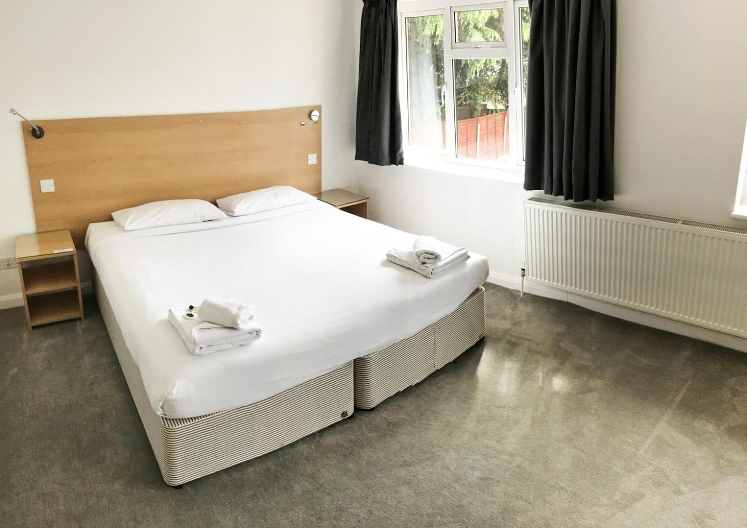 Gidea Park Hotel รอมฟอร์ด ภายนอก รูปภาพ
